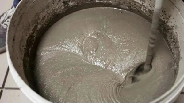 用了瓷磚膠，還需要用背膠嗎？易高好膩?zhàn)痈嬖V您